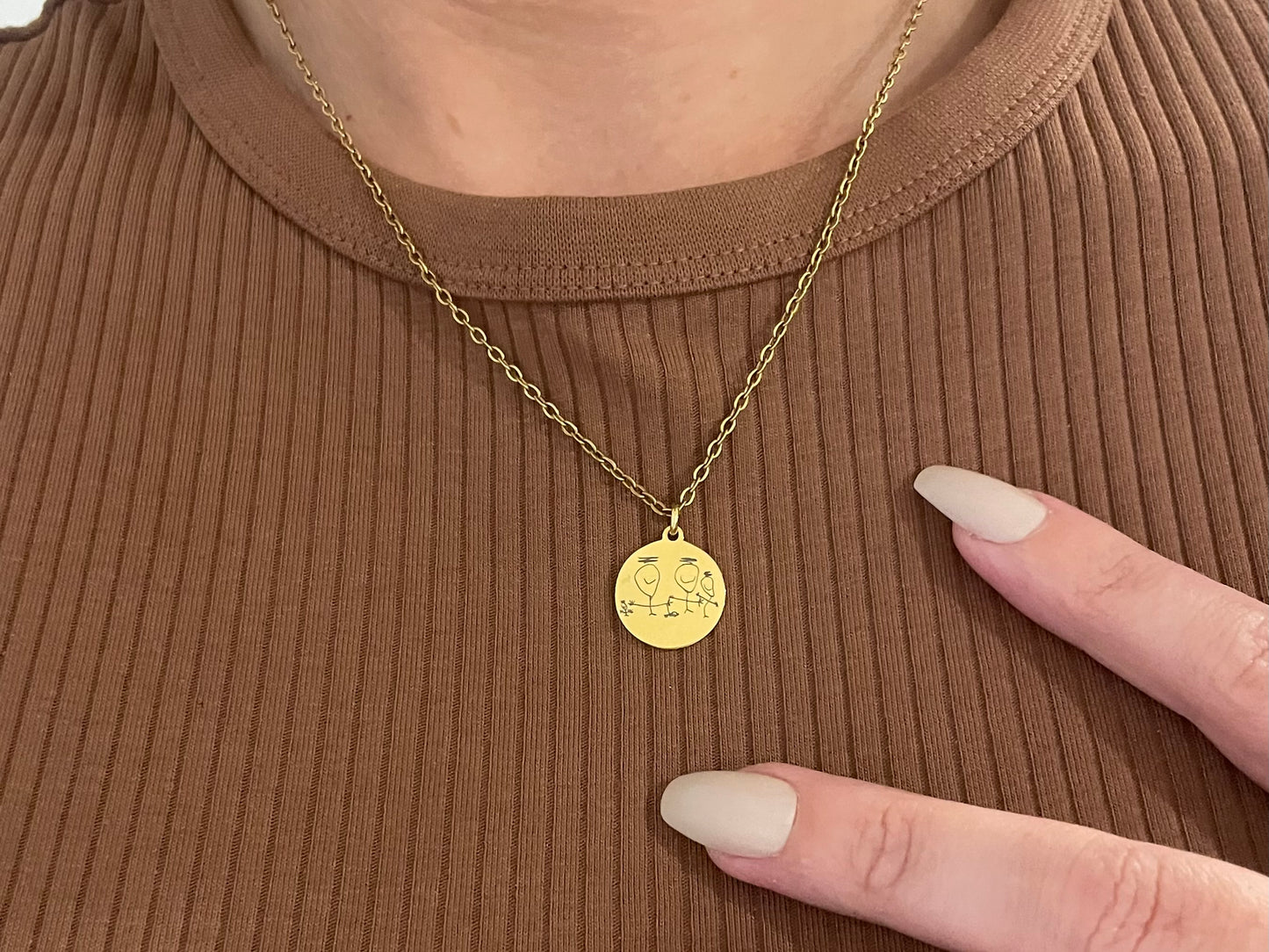 Kids drawing necklace